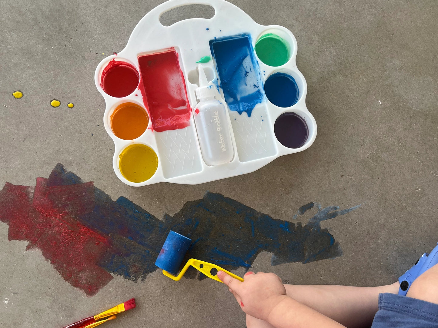 DIY SIDEWALK CHALK DELUXE